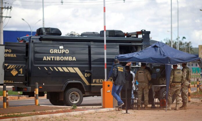 2022-12-25t001443z_199803481_rc2hcy99krro_rtrmadp_3_brazil-bomb