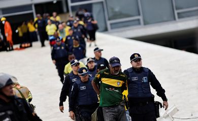 2023-01-09t003700z_1_lynxmpej0800e_rtroptp_4_brazil-politics-violence
