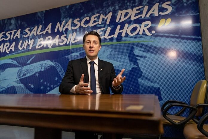 Deputado_Rodrigo_Gambale