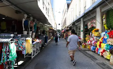 comercio_na_saara_reabre_no_rio_tnrgo_abr_0904216699