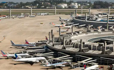 2765px-riodejaneiro_aerea_aeroportogaleao-131756cut
