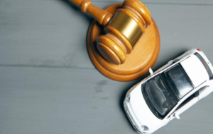 Leilao-de-veiculos-300x190 (1)