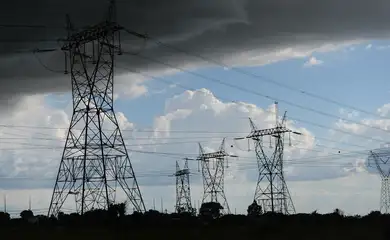 946196-energia_linha de transmissão-16